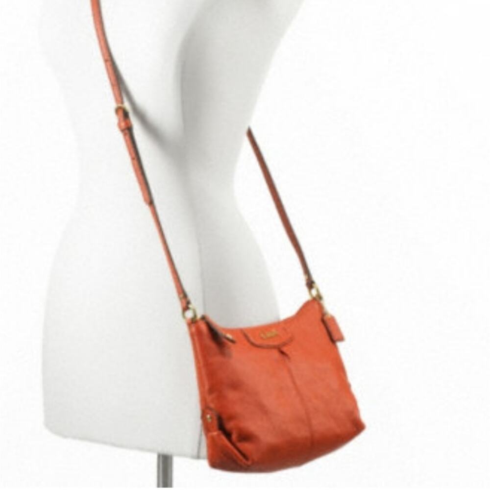 COACH Ashley Swimgback Red/Strawberry Leather Vintage Crossbody bag - Picture 3 of 11